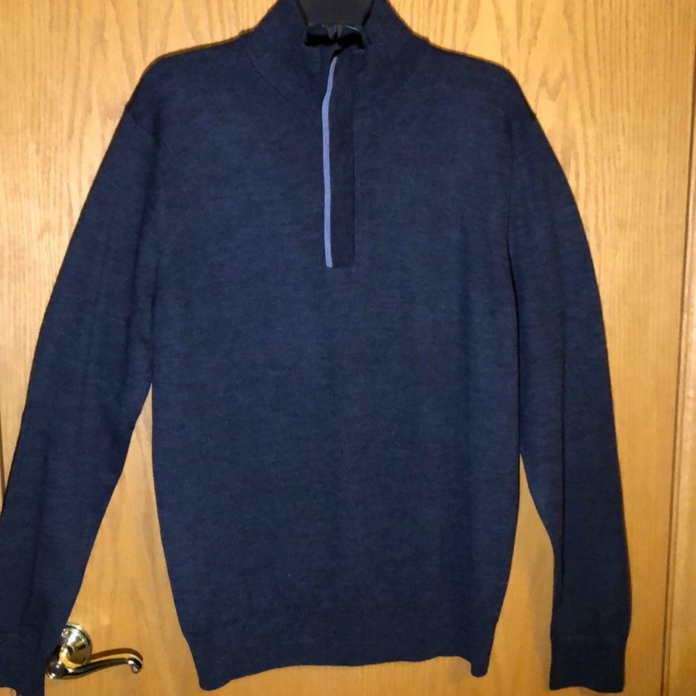 Banana Republic BRAND NEW! Dark grey w/qtr zip up